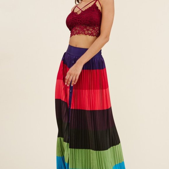 High Waisted Pleated Color Block Maxi Skirt - Picture 6 of 9